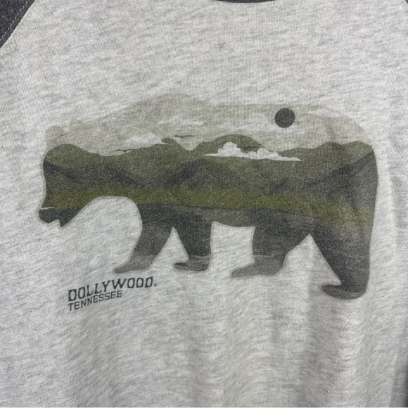 Dollywood Tennessee baseball t-shirt with bear graphic size XL unisex sizing - Picture 2 of 6